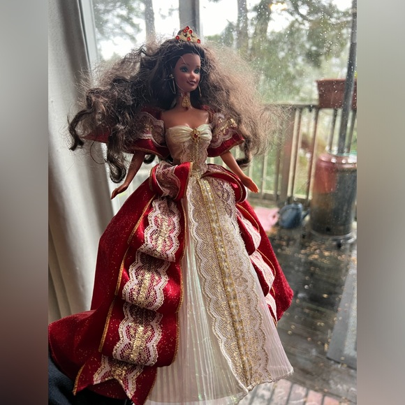 1997 Barbie Happy Holidays Doll Special Edition 10th Aniversary Hallmark - Picture 1 of 1